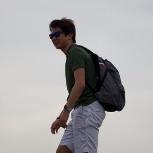 Meet your Posher, Travis